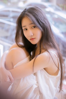 美女张开腿没内裤裸身图片无遮挡